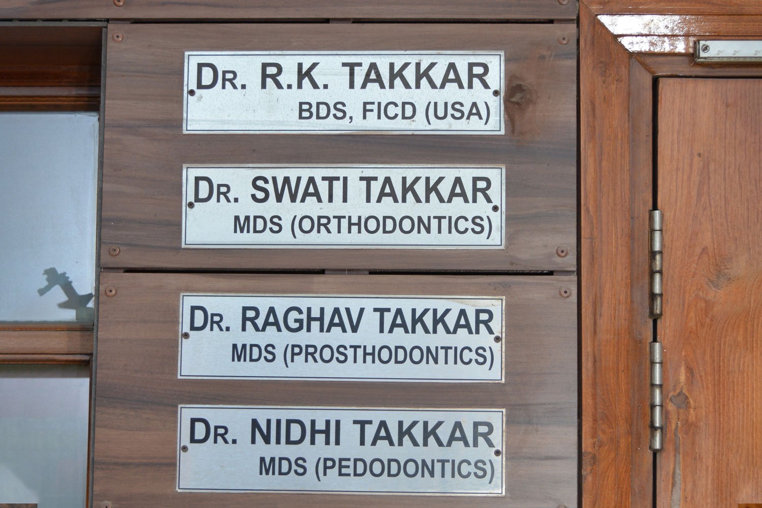 takkar-dental-clinic14