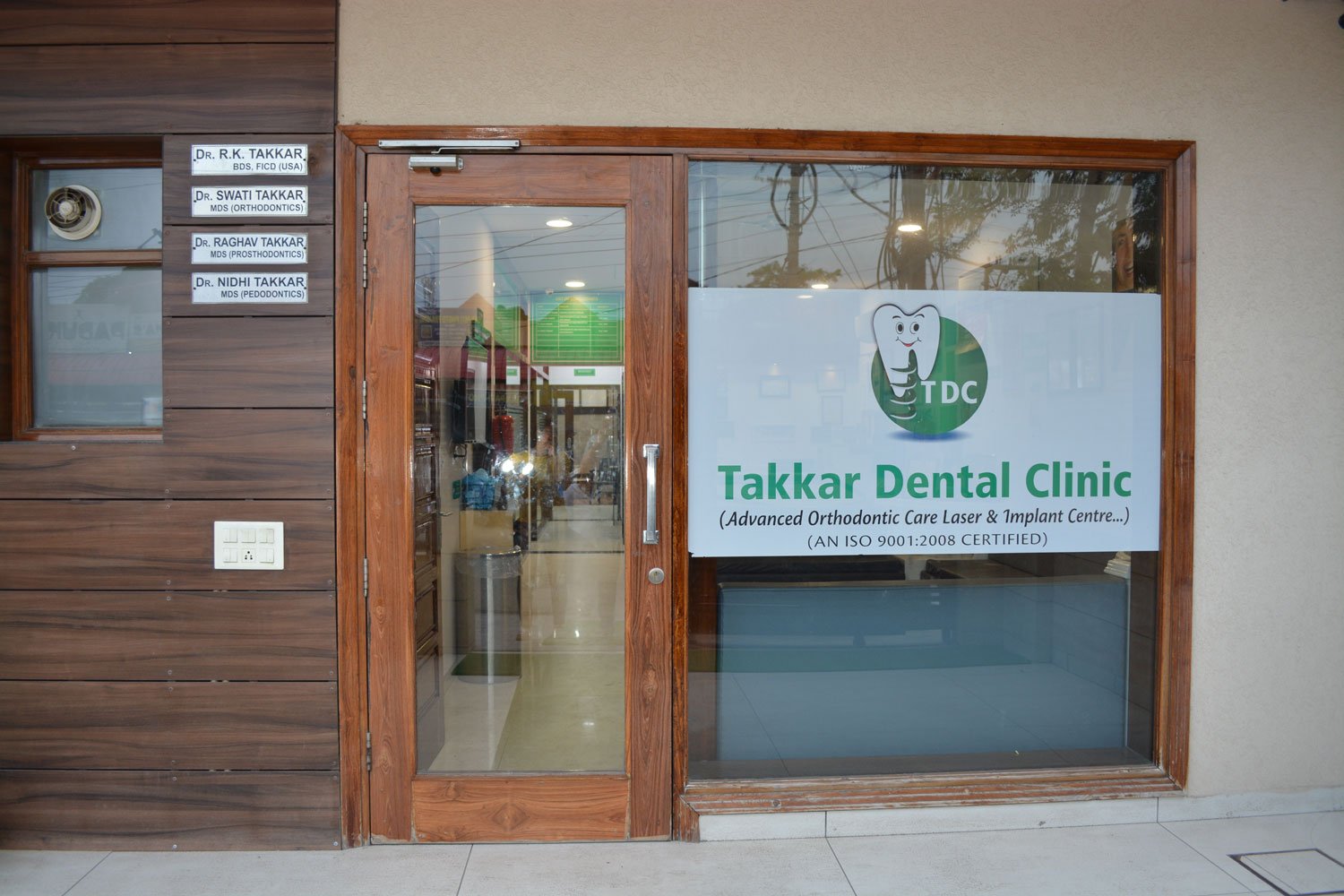 takkar-dental-clinic4
